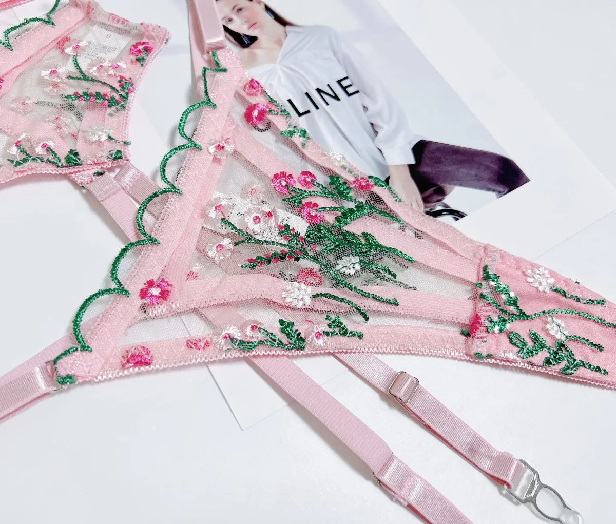 Aura - Pink & Flowery - Ensemble Charmeur en dentelle rose et fleurie