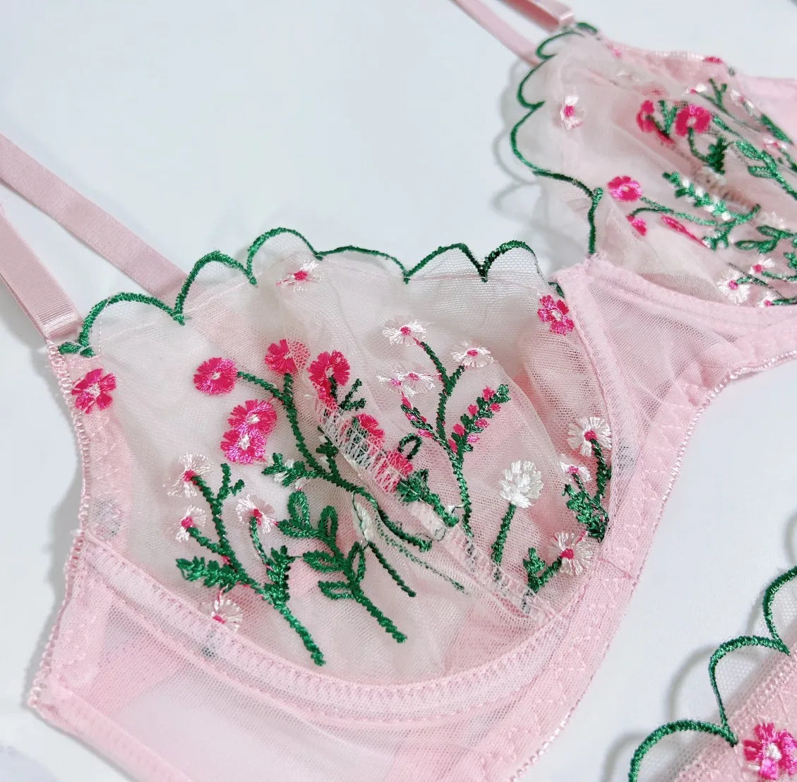 Aura - Pink & Flowery - Ensemble Charmeur en dentelle rose et fleurie